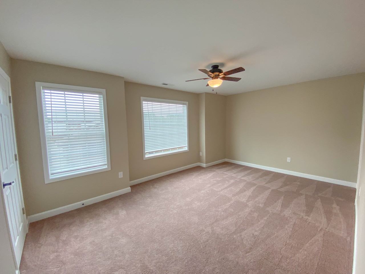 805 E Main St #E - Photo 6 of 12