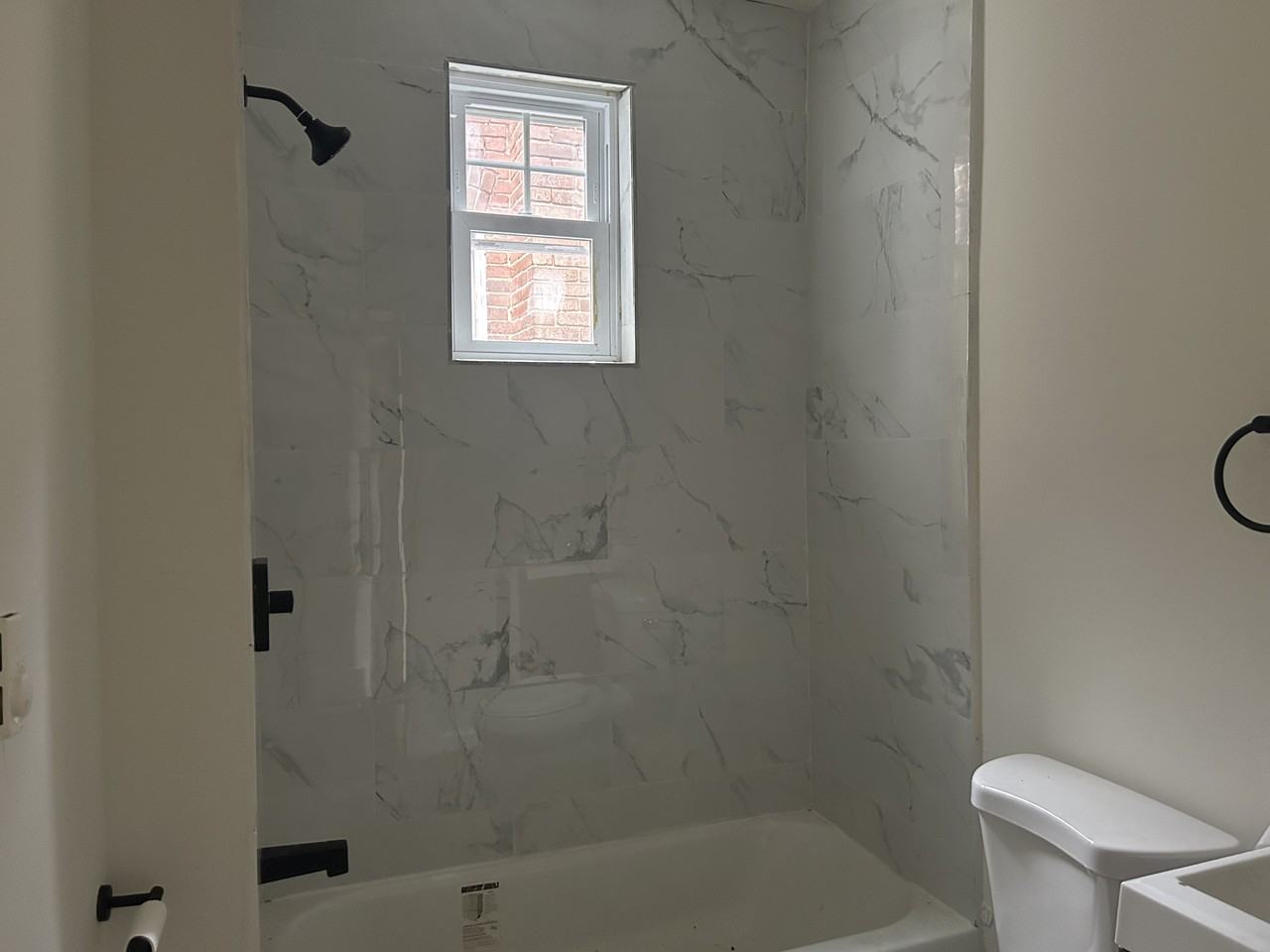 2810 Winchester St - Photo 3 of 12