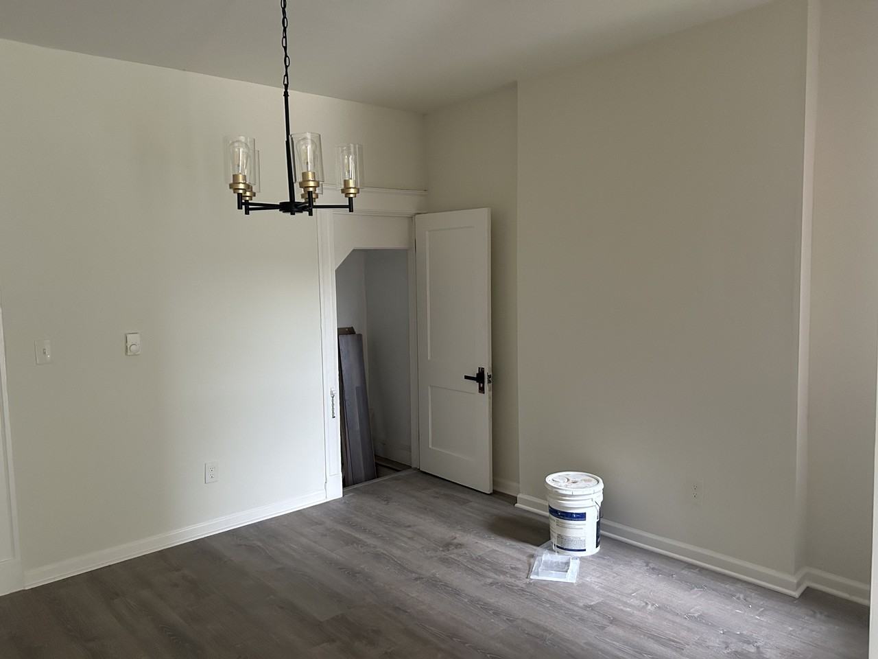 2810 Winchester St - Photo 4 of 12