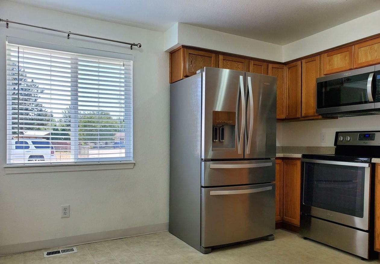 9580 Hoff Dr - Photo 7 of 19