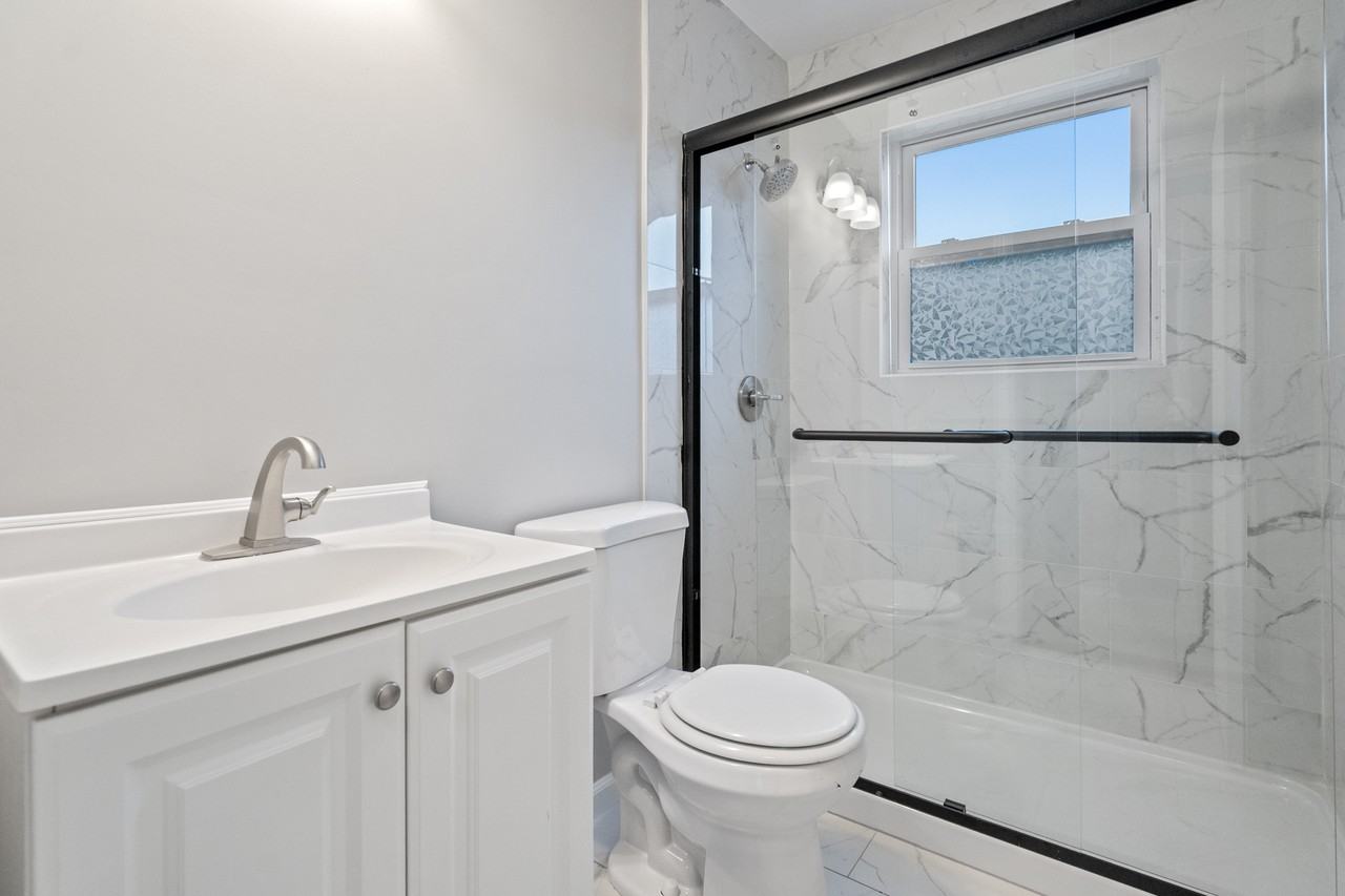 2912 Abigail Dr #4 - Photo 3 of 11