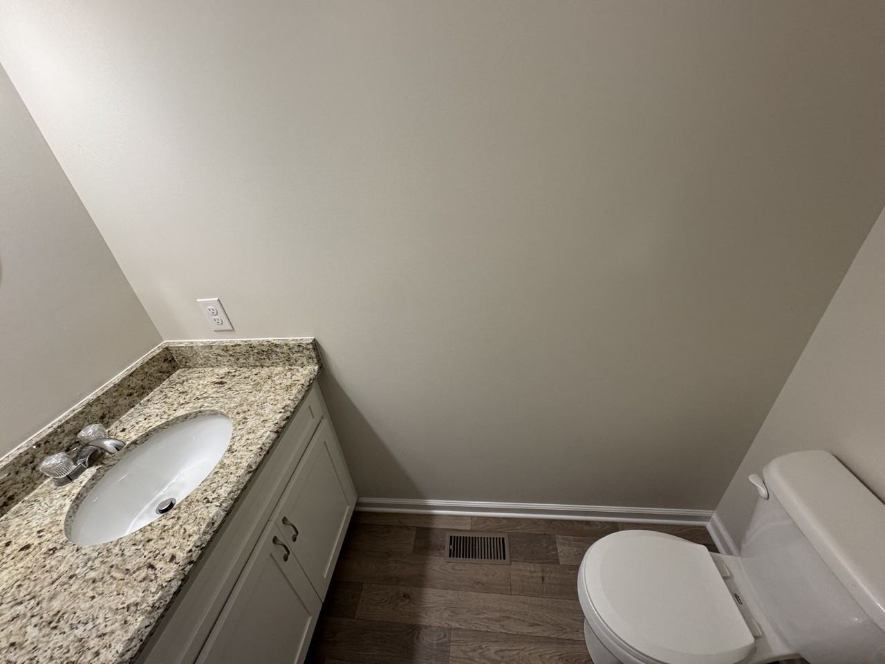 909 Freeman St - Photo 6 of 16