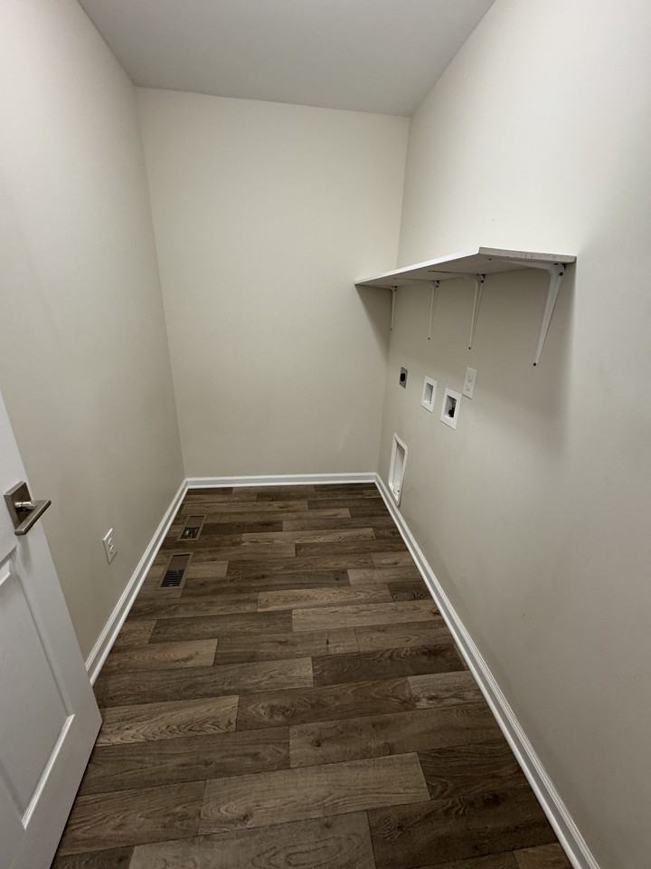 909 Freeman St - Photo 7 of 16