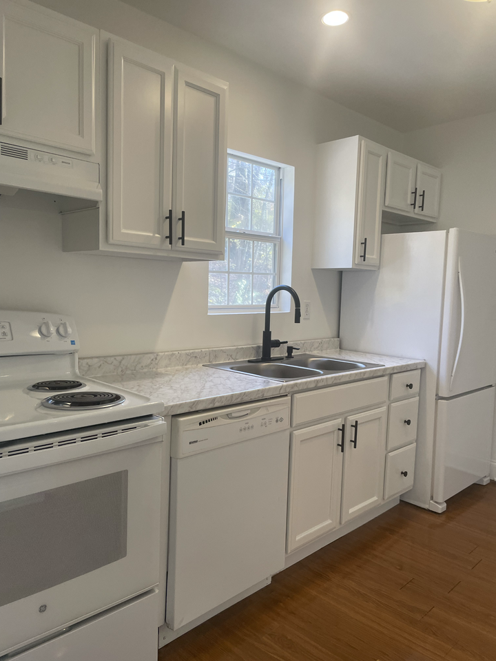 337 Sylvan St #1 - Photo 4 of 13