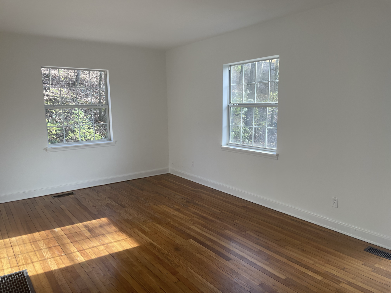 337 Sylvan St #1 - Photo 5 of 13