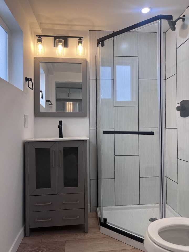 445 Ranney St #10 - Photo 6 of 9