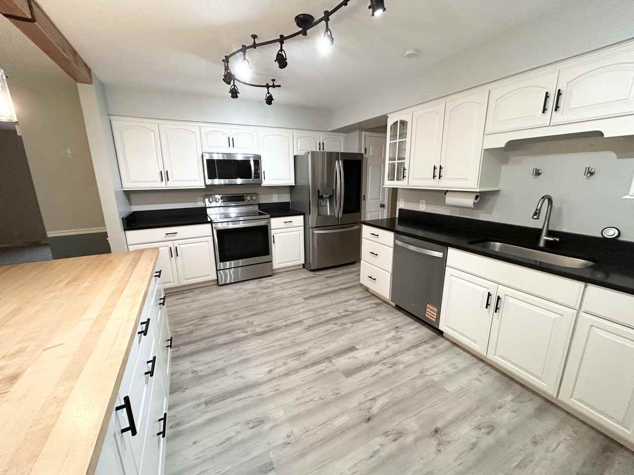 5109 Coachman Rd - Photo 7 of 19