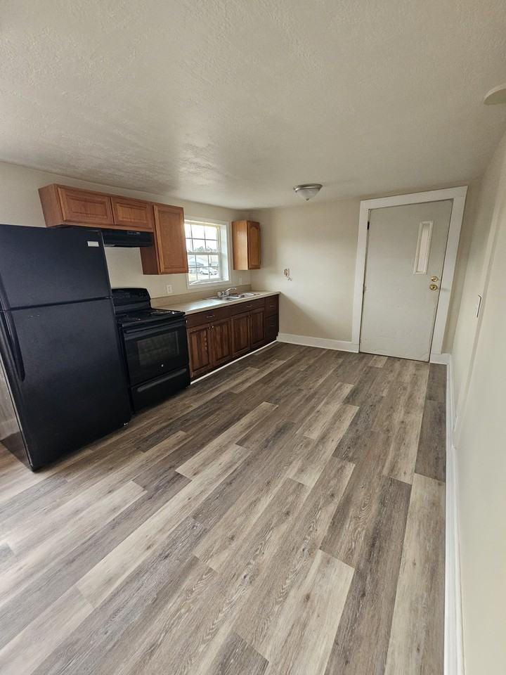 1343 E Duval St - Photo 4 of 11