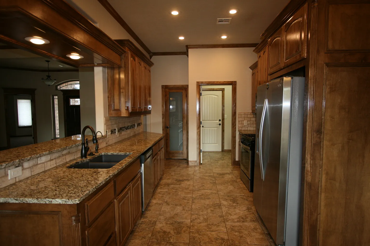 1502 Ne Scenic Rdg - Photo 7 of 20