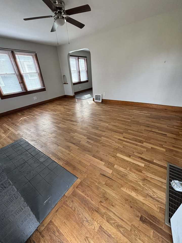 1845 S Ida St - Photo 3 of 12