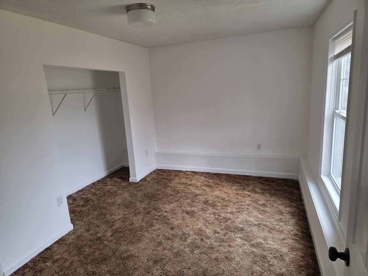 618 Sherlock Trce - Photo 3 of 11