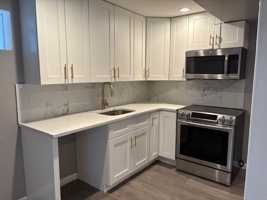 featured image of 943 Diven St #7