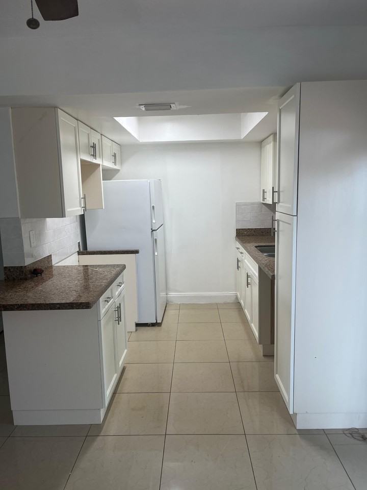 19827 Sw 118th Pl - Photo 6 of 8