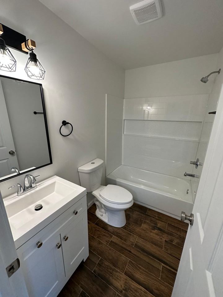 11007 Thunder Dr - Photo 4 of 5