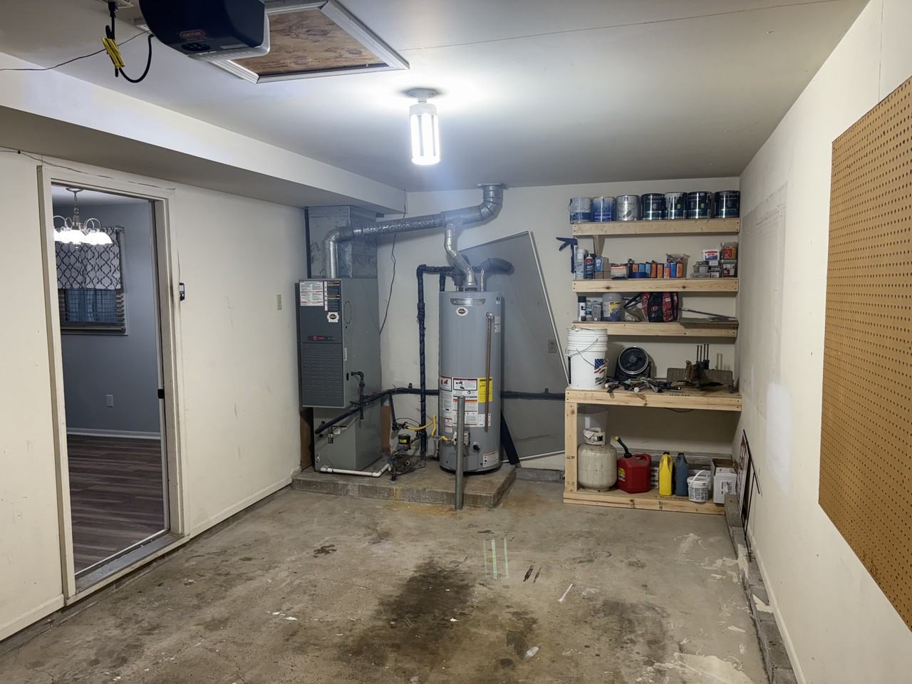 8108 Newfield Dr - Photo 3 of 16