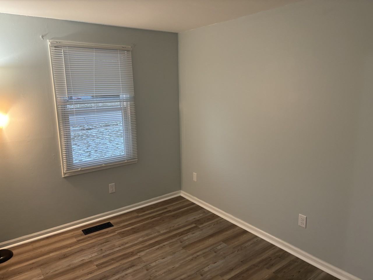 8108 Newfield Dr - Photo 5 of 16