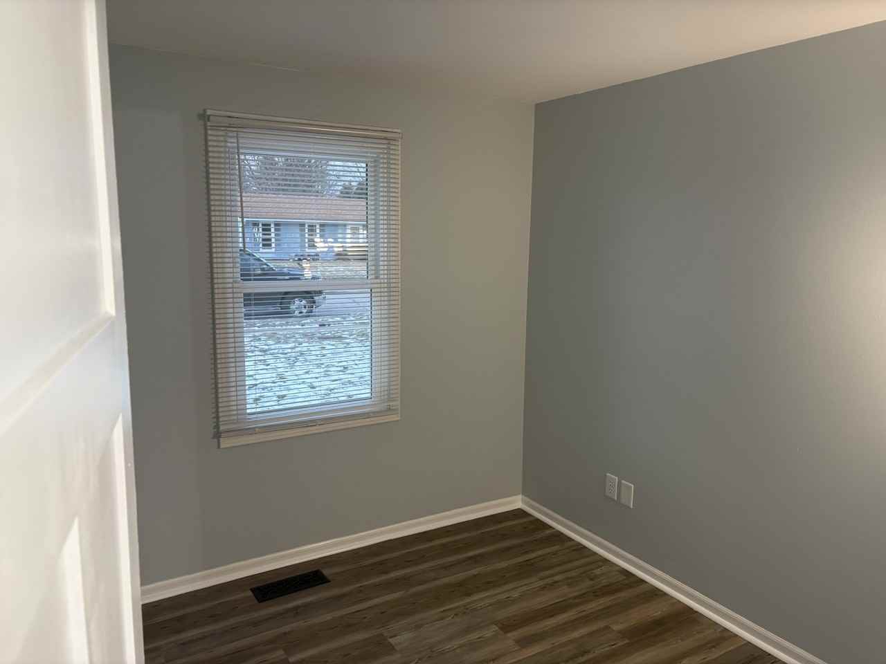 8108 Newfield Dr - Photo 7 of 16