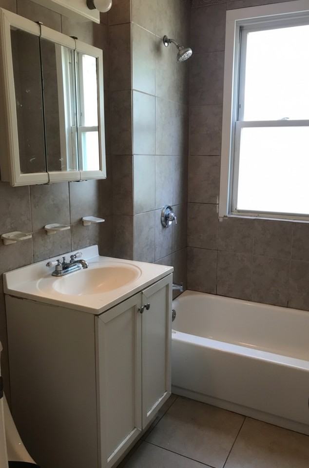 15 Sumner St #1 - Photo 3 of 4