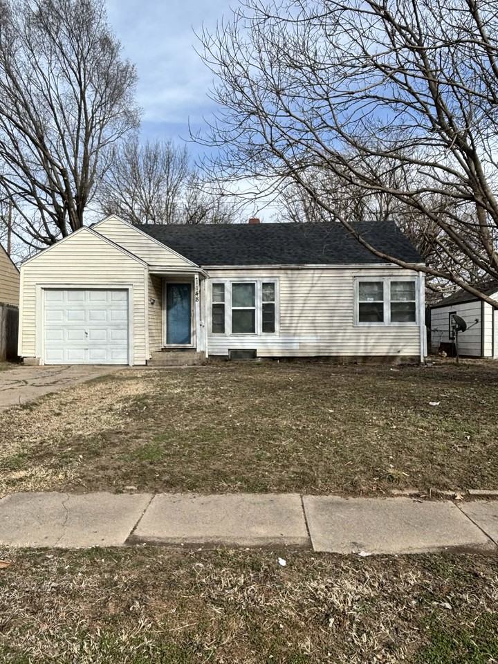 1148 N Terrace Dr - Photo 2 of 10