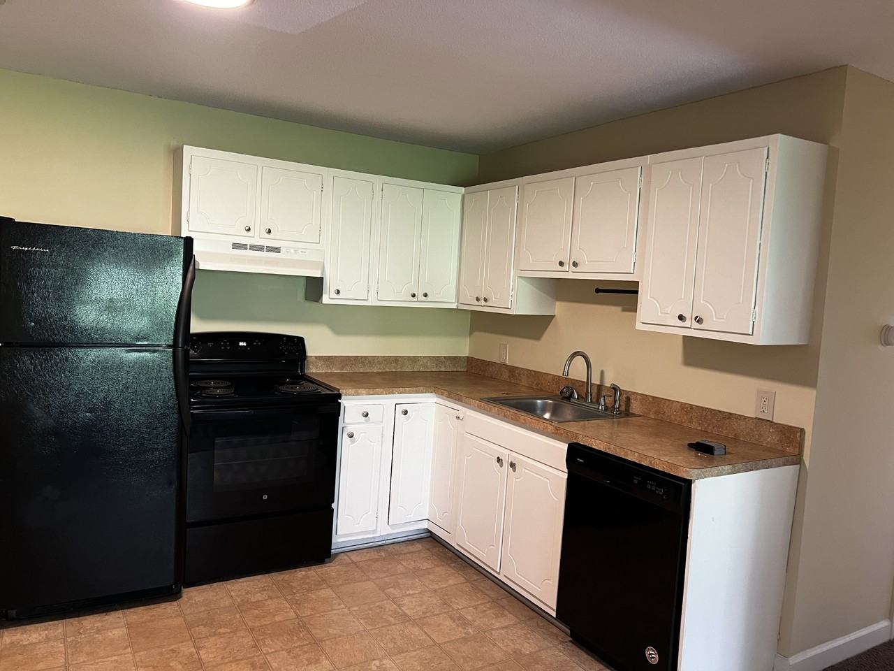 89 Plympton St #8 - Photo 4 of 7