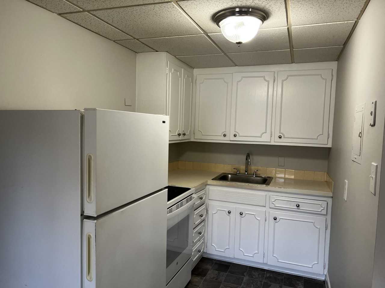 180 Andover St #1 - Photo 3 of 5