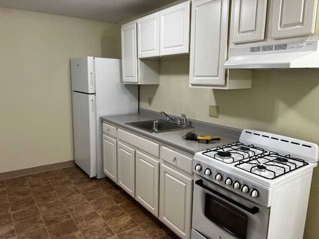 4 Adams Cir #B - Photo 6 of 6