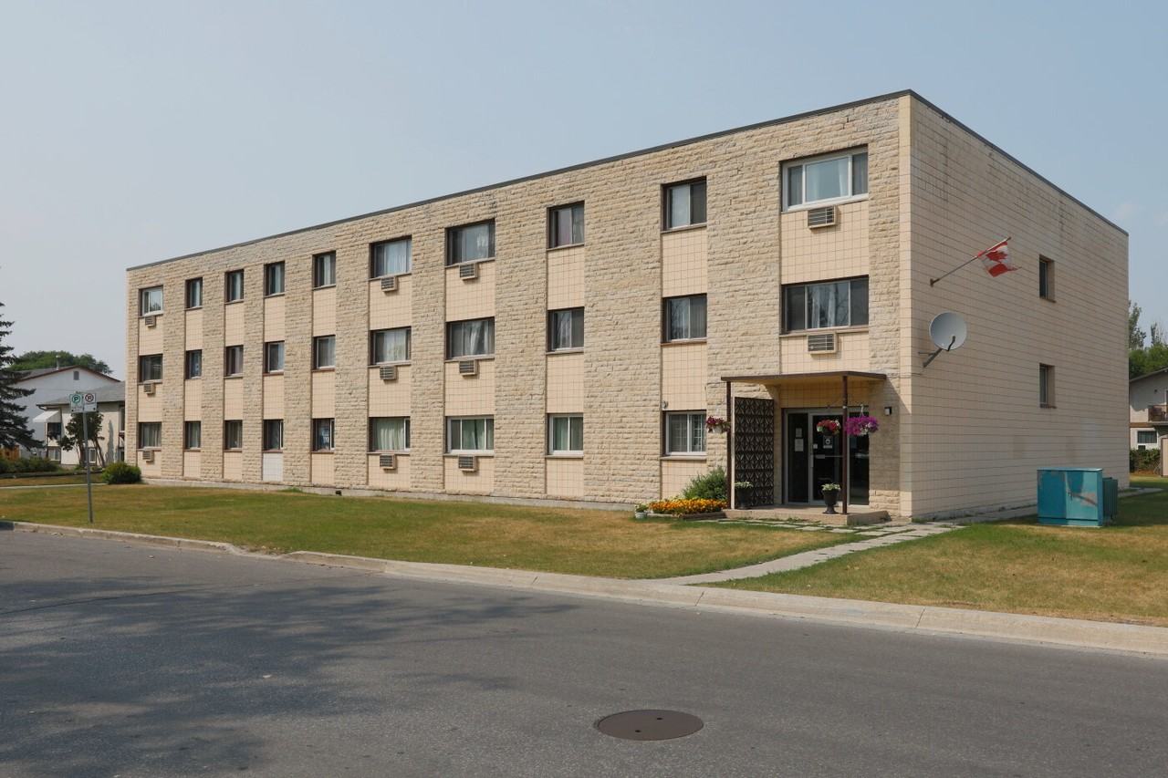 Kimberly Arms - Photo 6 of 9