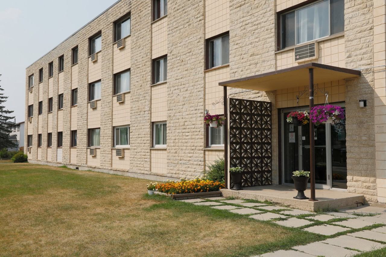 Kimberly Arms - Photo 7 of 9