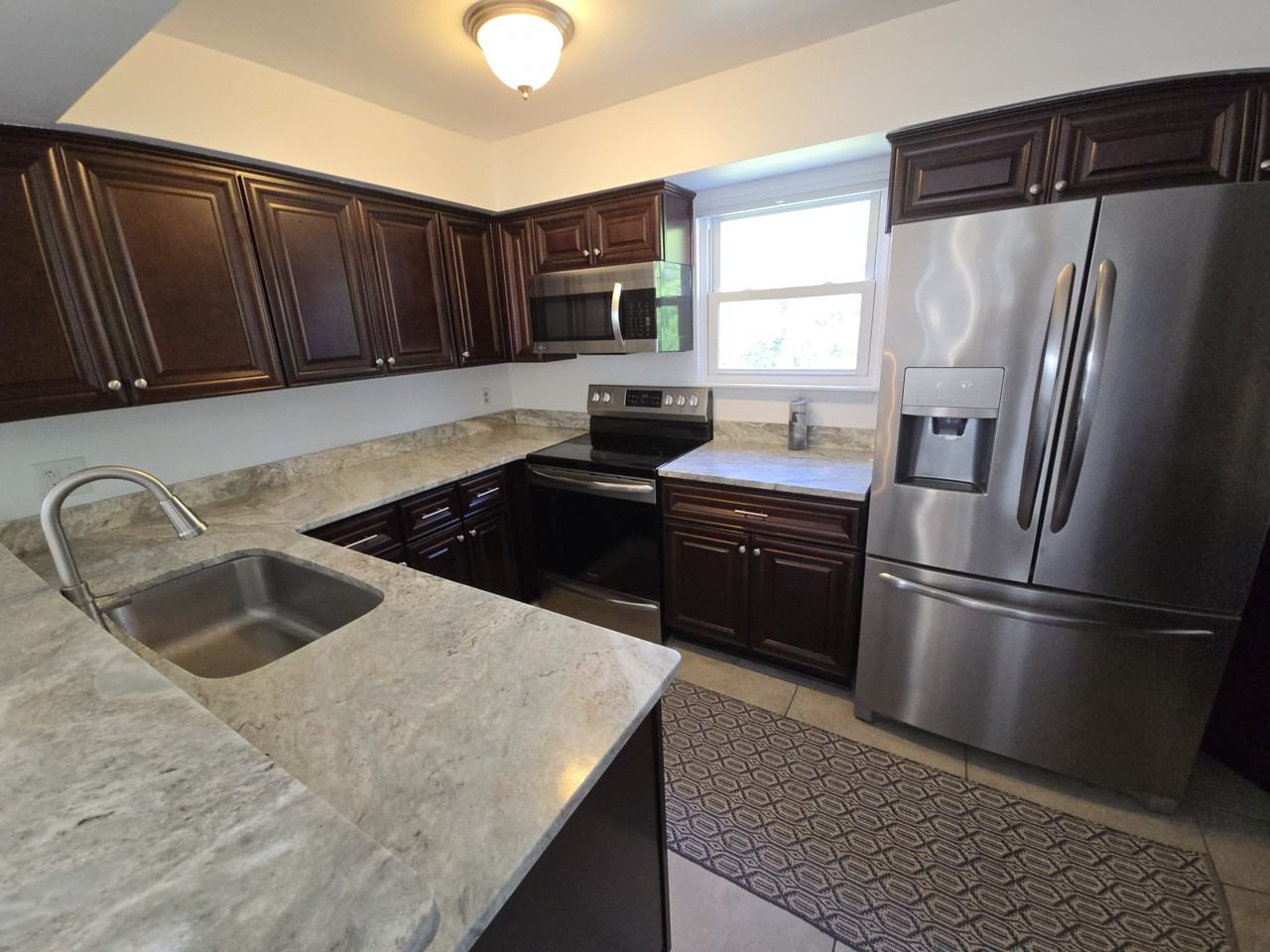 2207 Rockbridge Rd #1 - Photo 4 of 39