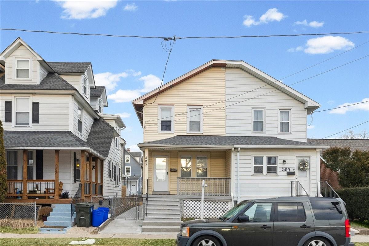 505 Wood St #1 - Photo 5 of 50