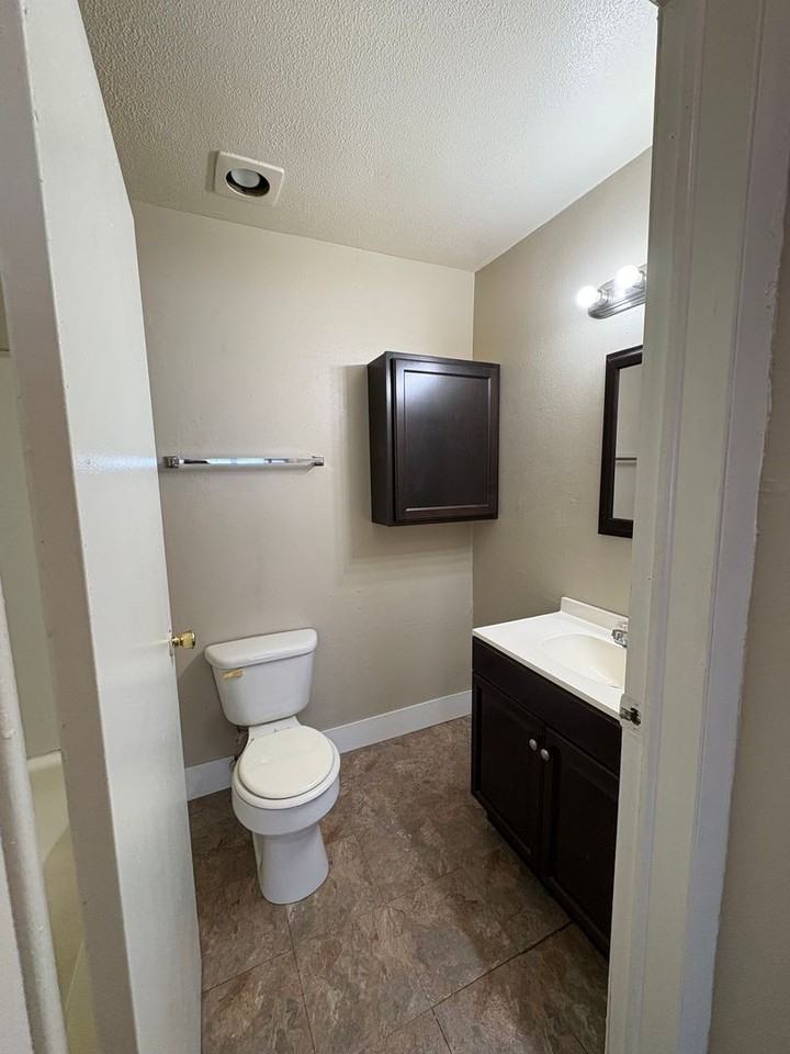 Gateway Village Apartments - Photo 2 of 3