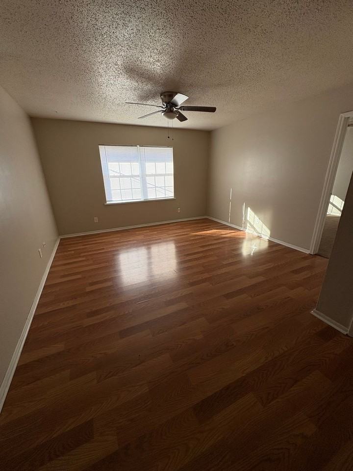 Gateway Village Apartments - Photo 3 of 3