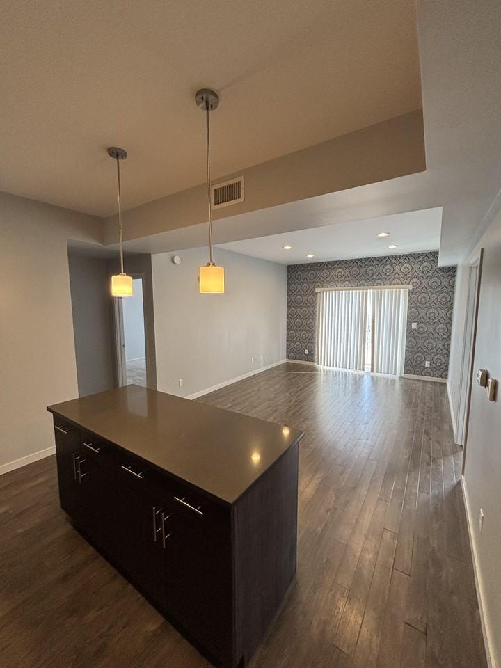 5-226 Grassie Boulevard - Photo 5 of 21