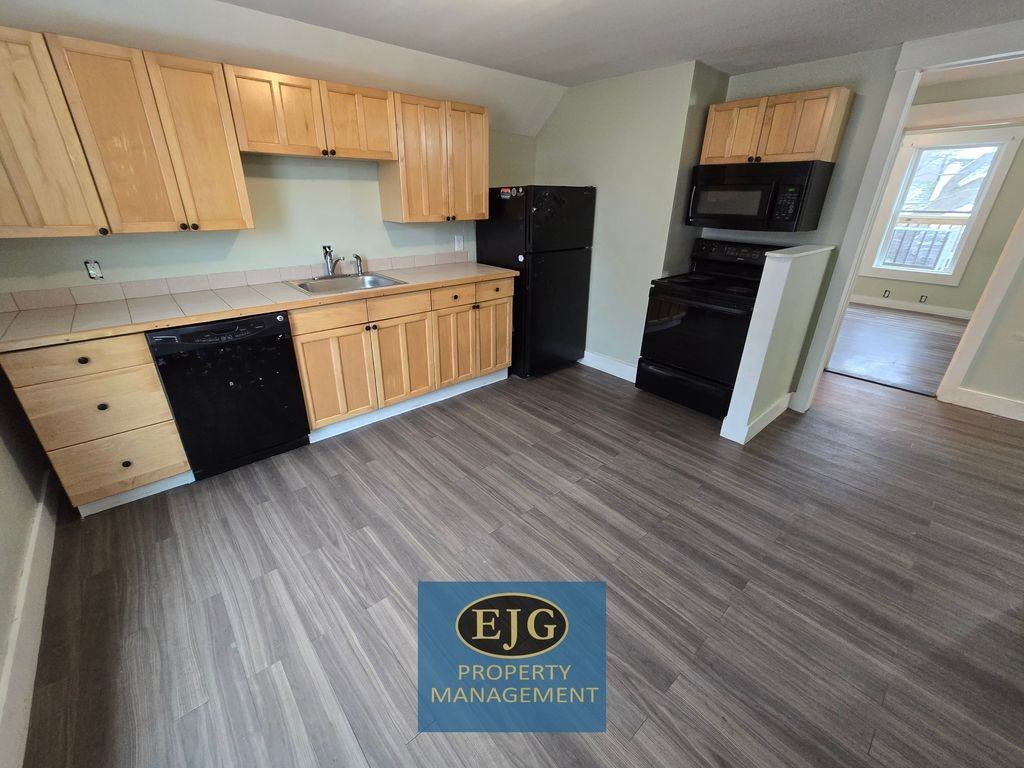 6 Dixon St #3 - Photo 7 of 30