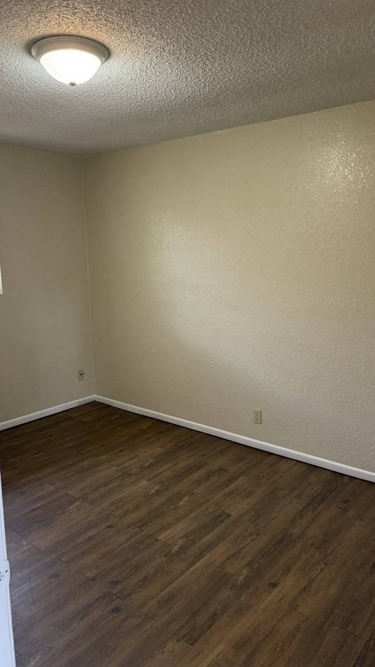 603 Morris St #7-603 - Photo 5 of 6