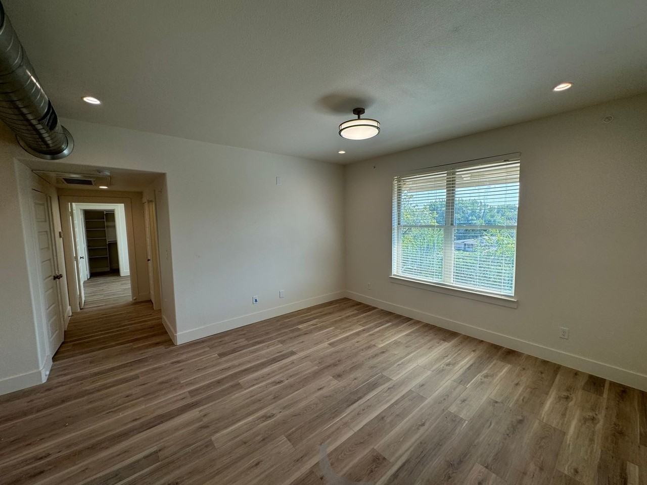 Kara Mingo - Photo 4 of 10