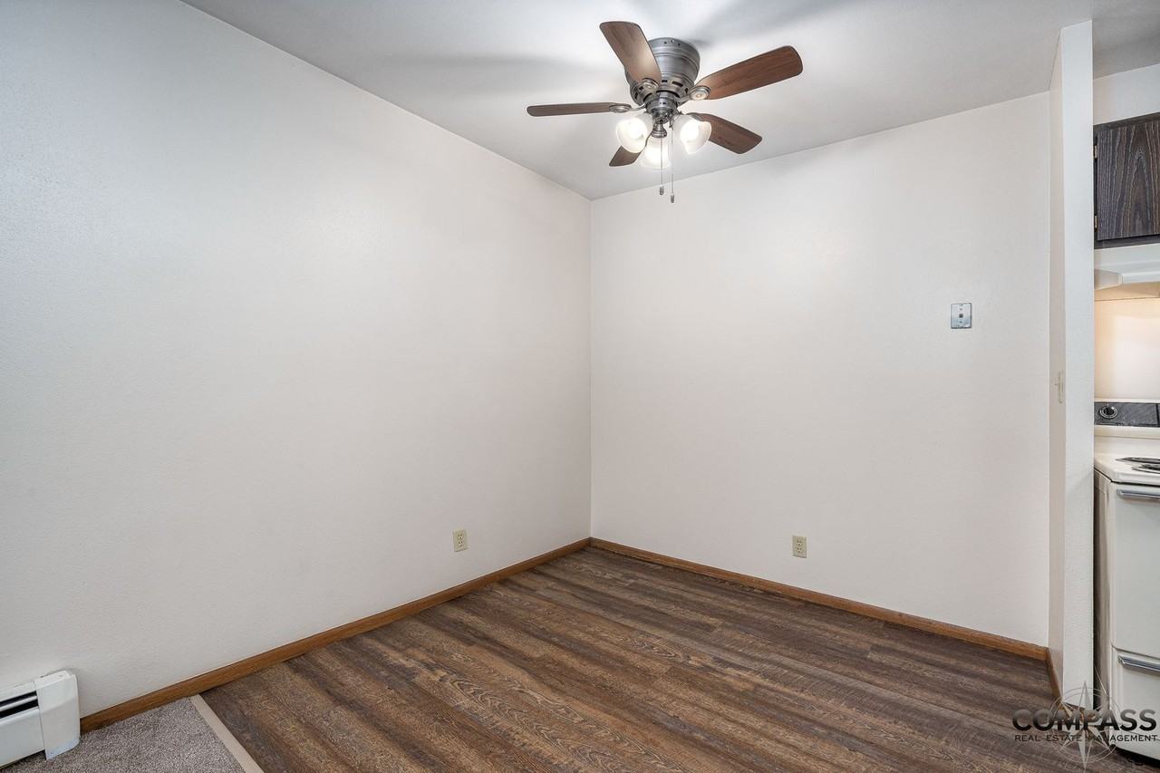 Half Moon Lake Apartments - Photo 7 of 25