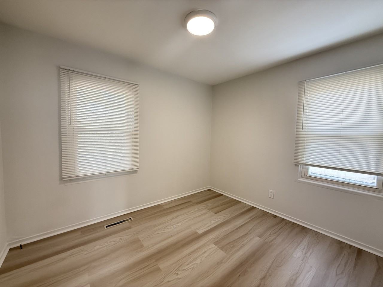 814 Taylor St #1 - Photo 7 of 13