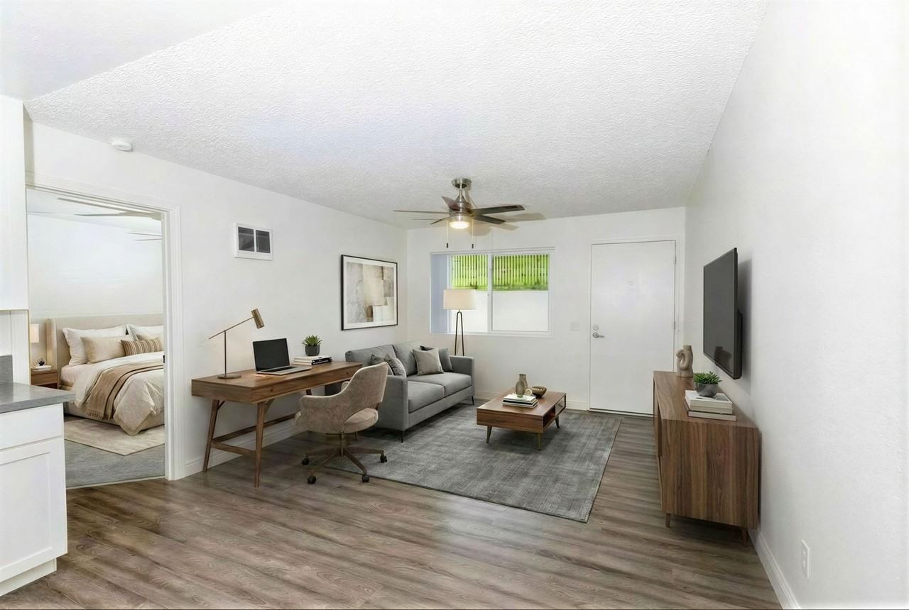 Logan Plaza - Photo 4 of 8