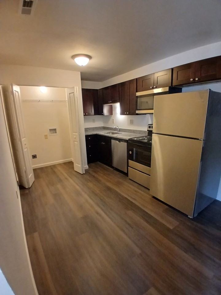 Autumn Ridge - Photo 4 of 20