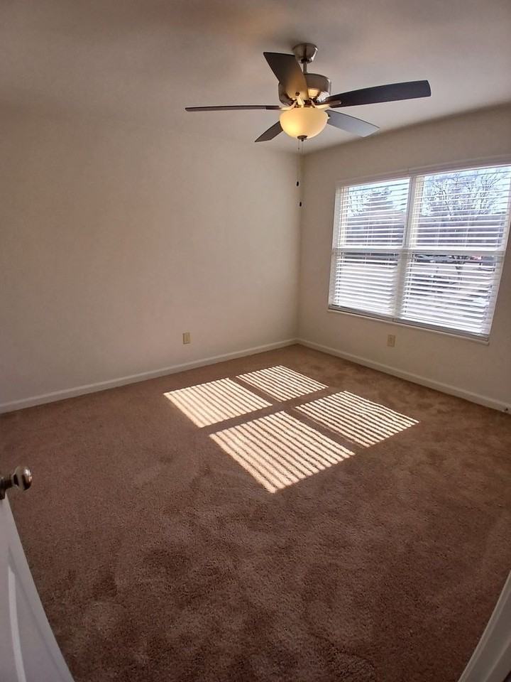 Autumn Ridge - Photo 7 of 20