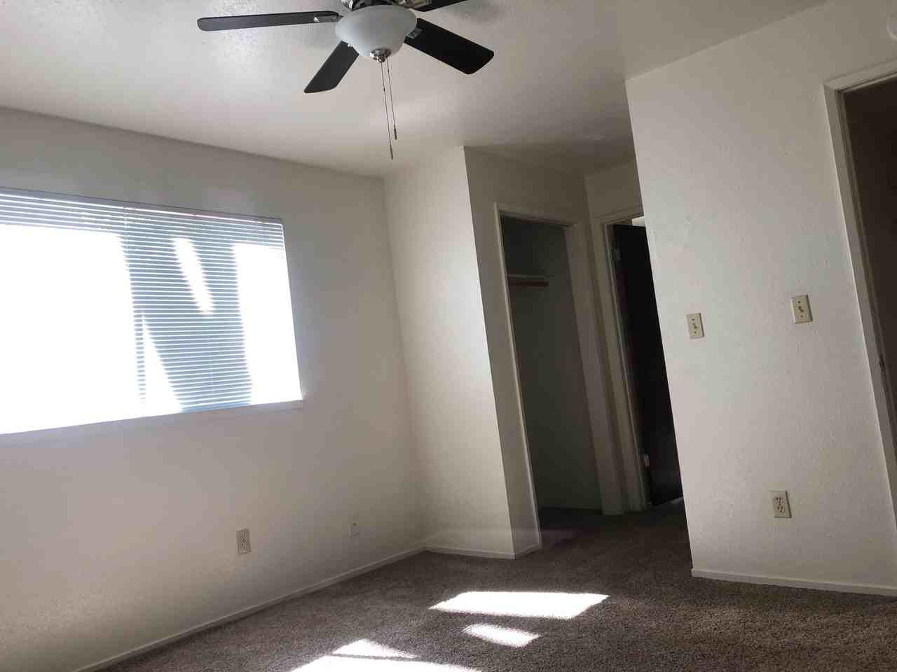 La Vista Apartments - Photo 7 of 15