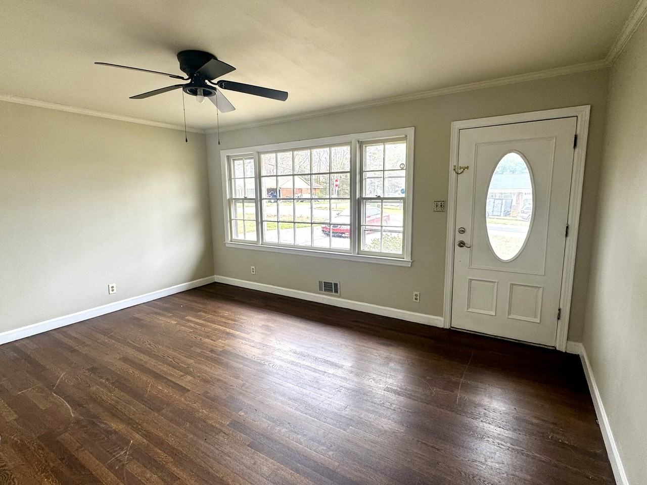 318 Leola Dr #1 - Photo 5 of 18