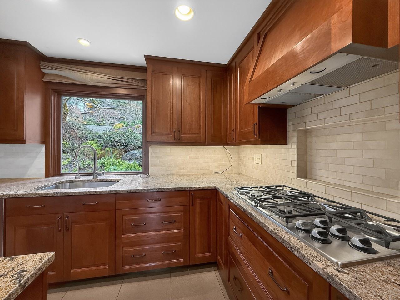 5333 134th Ave Se #1 - Photo 4 of 38