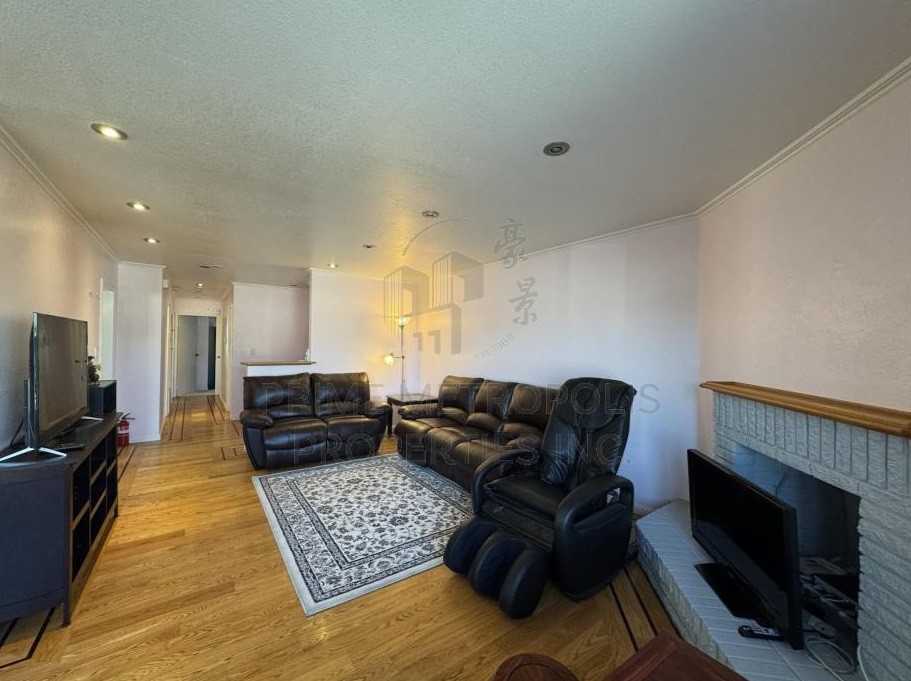 60 Surrey Court Daly City CA 94015 #1 - Photo 2 of 25