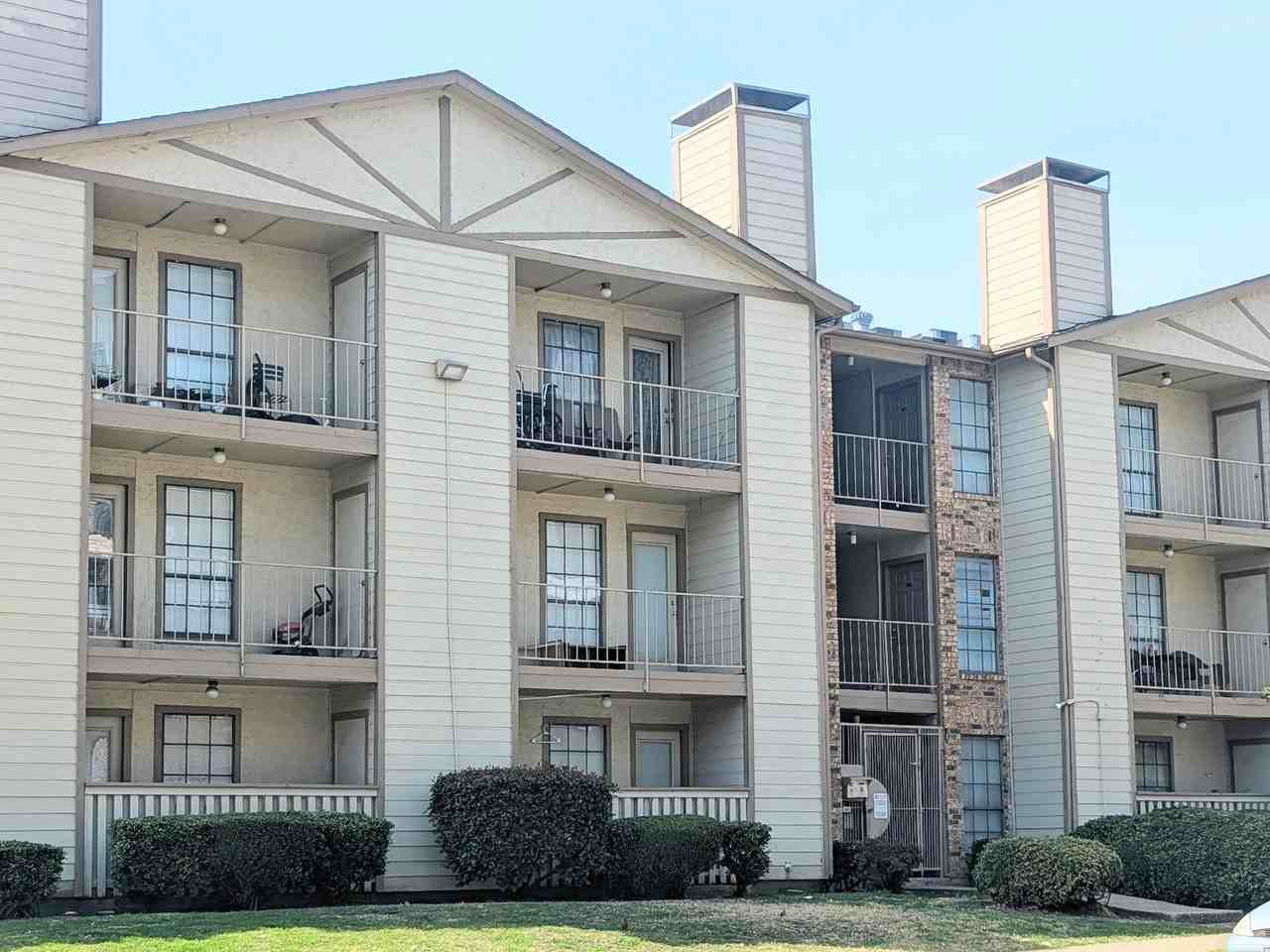 Bennett Place Apartments - Photo 2 of 43