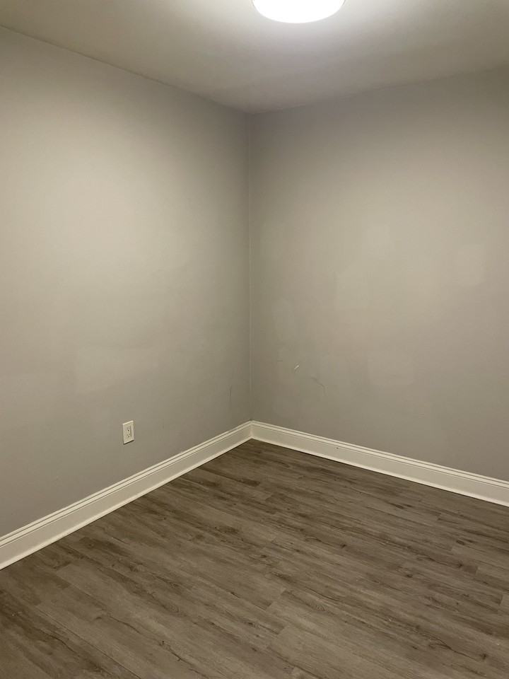 1935 Addison Rd S #1 - Photo 7 of 12