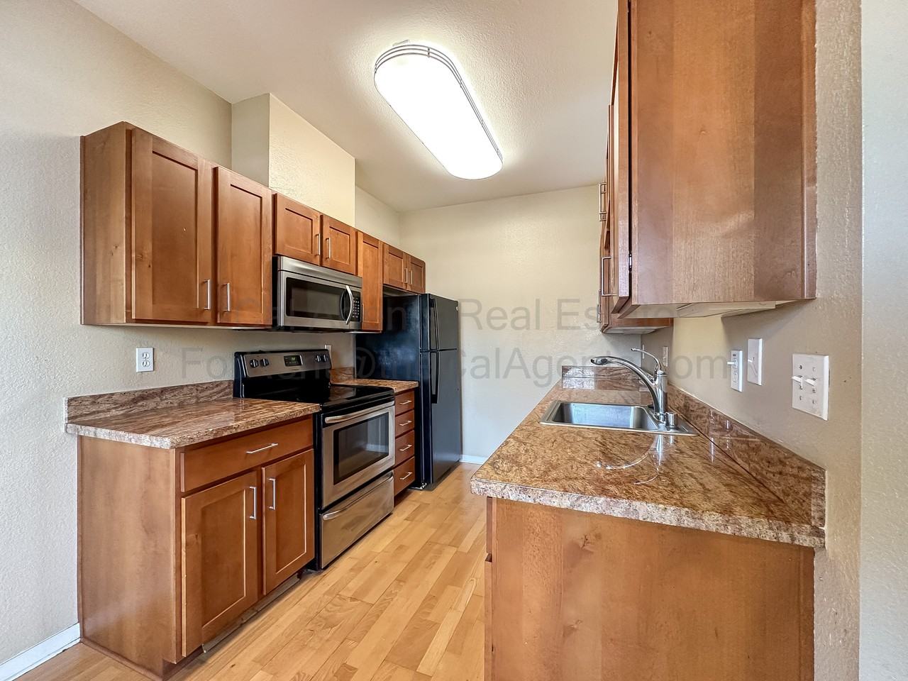 13 Schooner Ct #1 - Photo 3 of 18