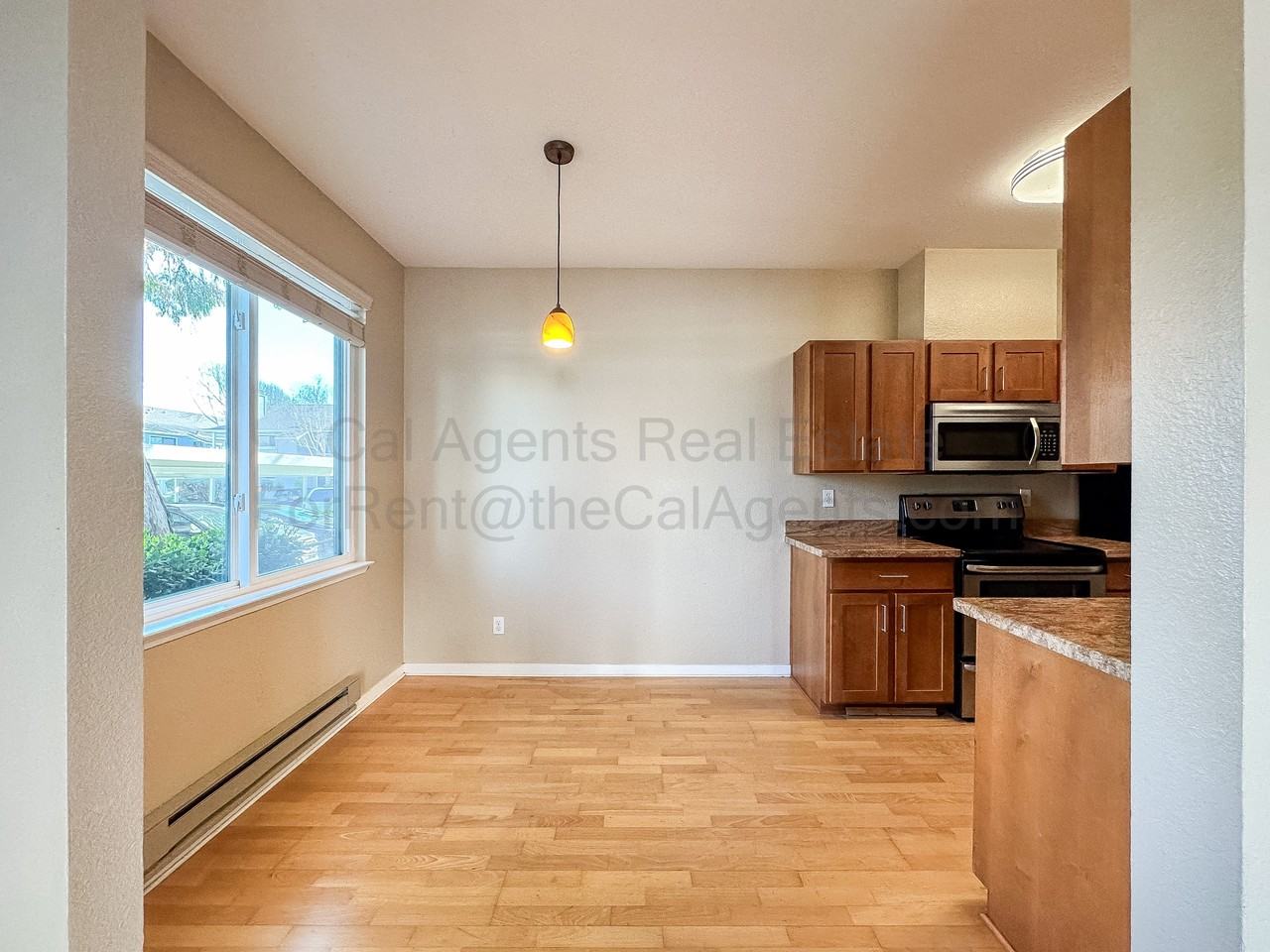 13 Schooner Ct #1 - Photo 5 of 18