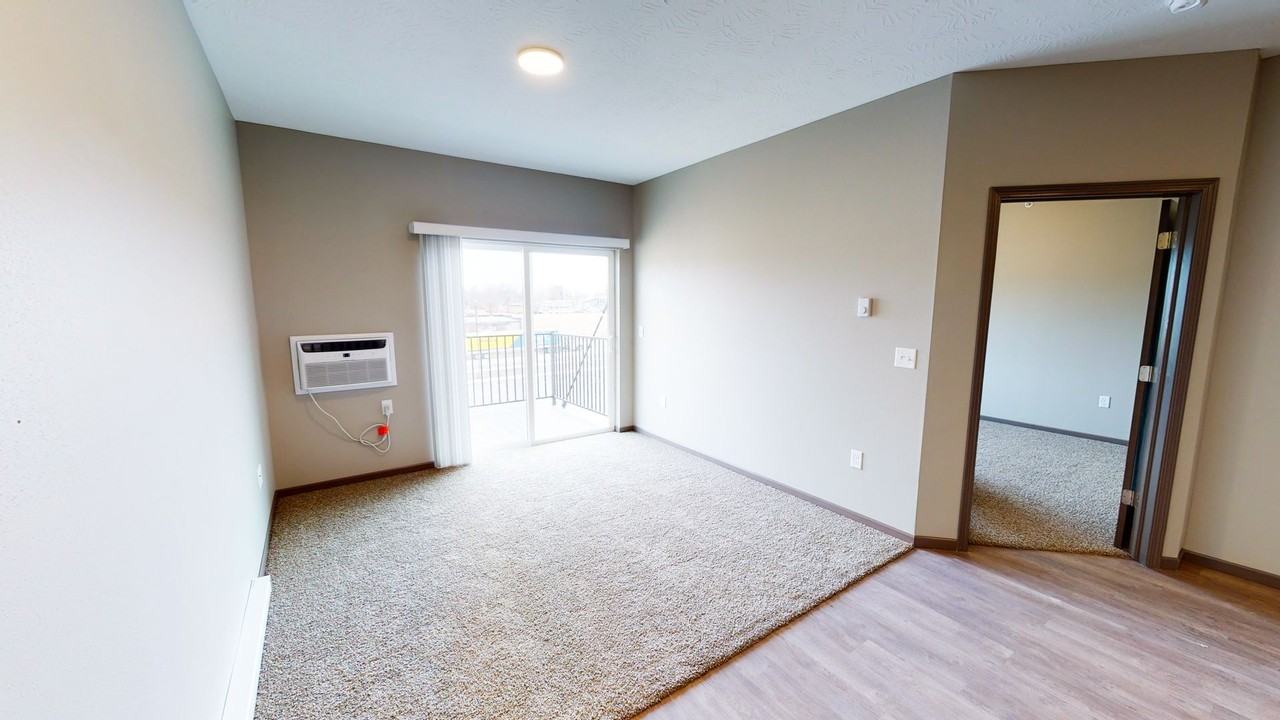 Deer Creek Apartments - Photo 7 of 50